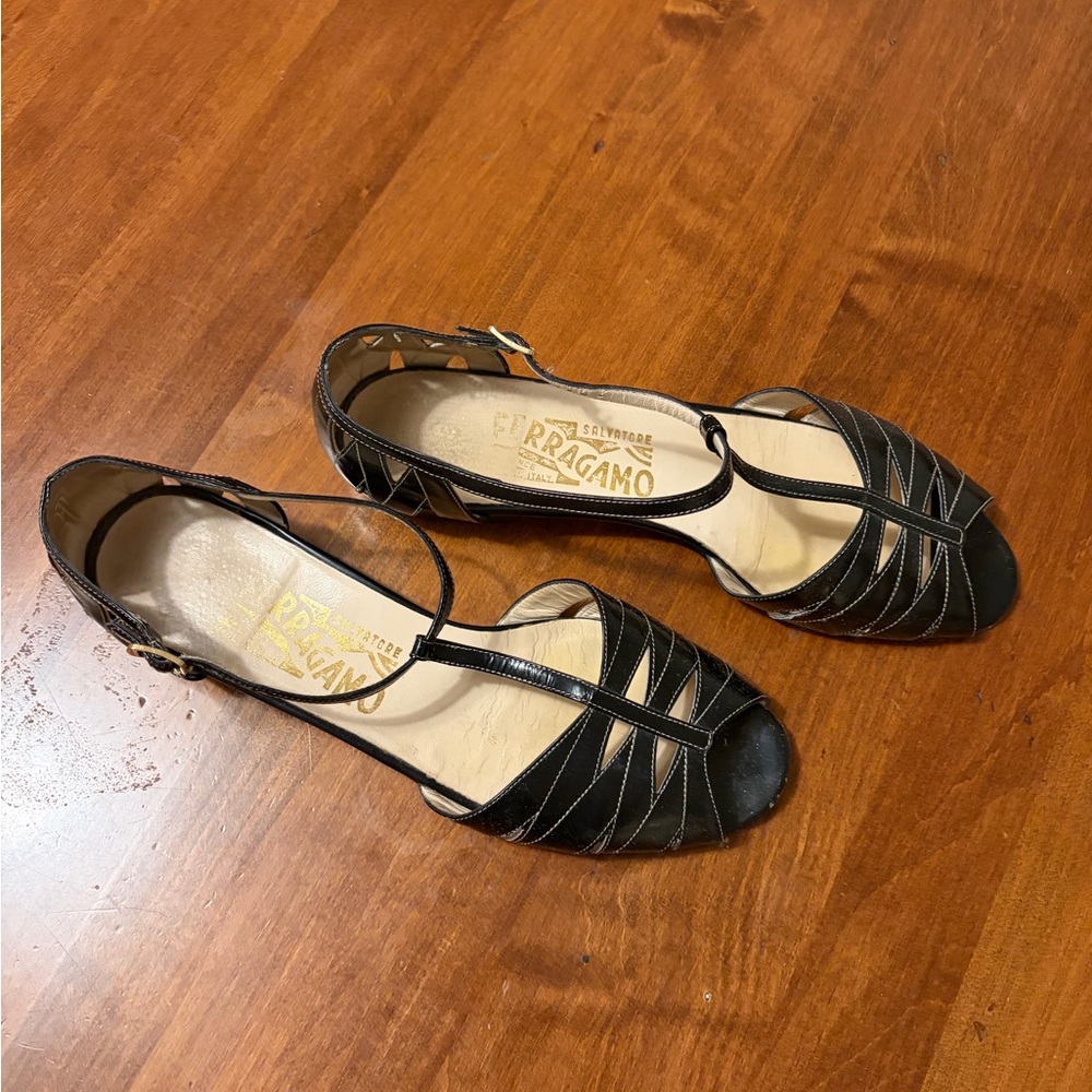 Salvatore Ferragamo Black T-Strap Open-Toe Leather Heels with Stitch Detail